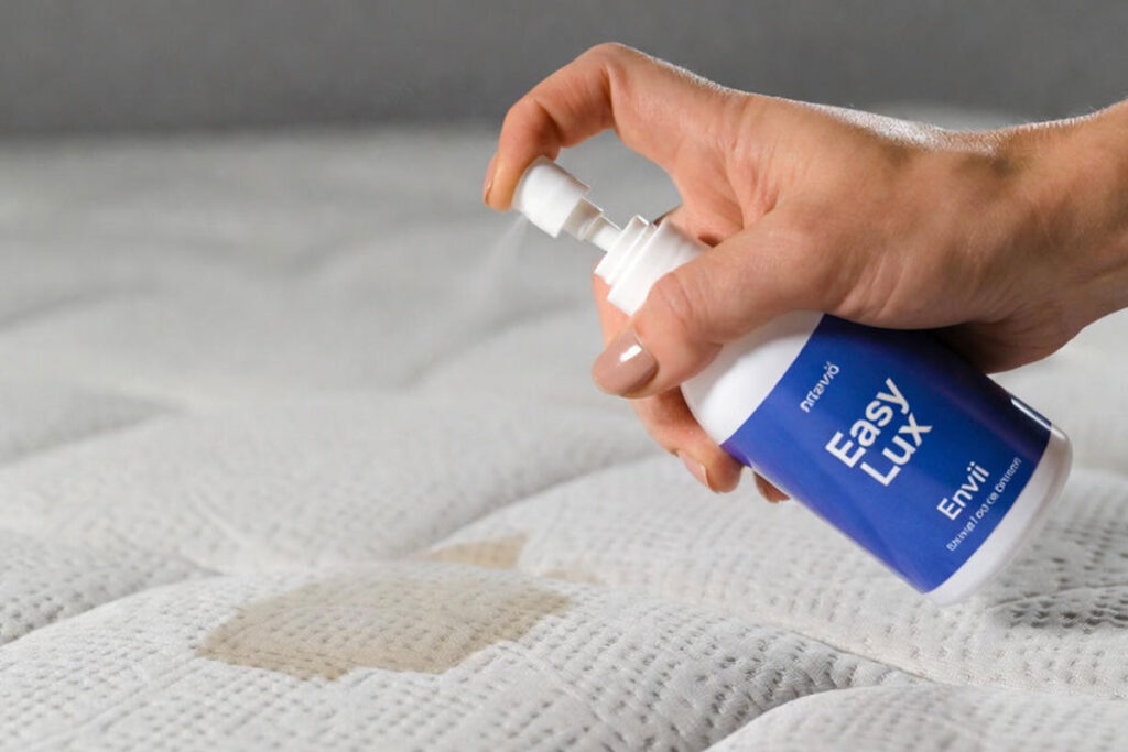 اسپری پاک کننده لکه تشک