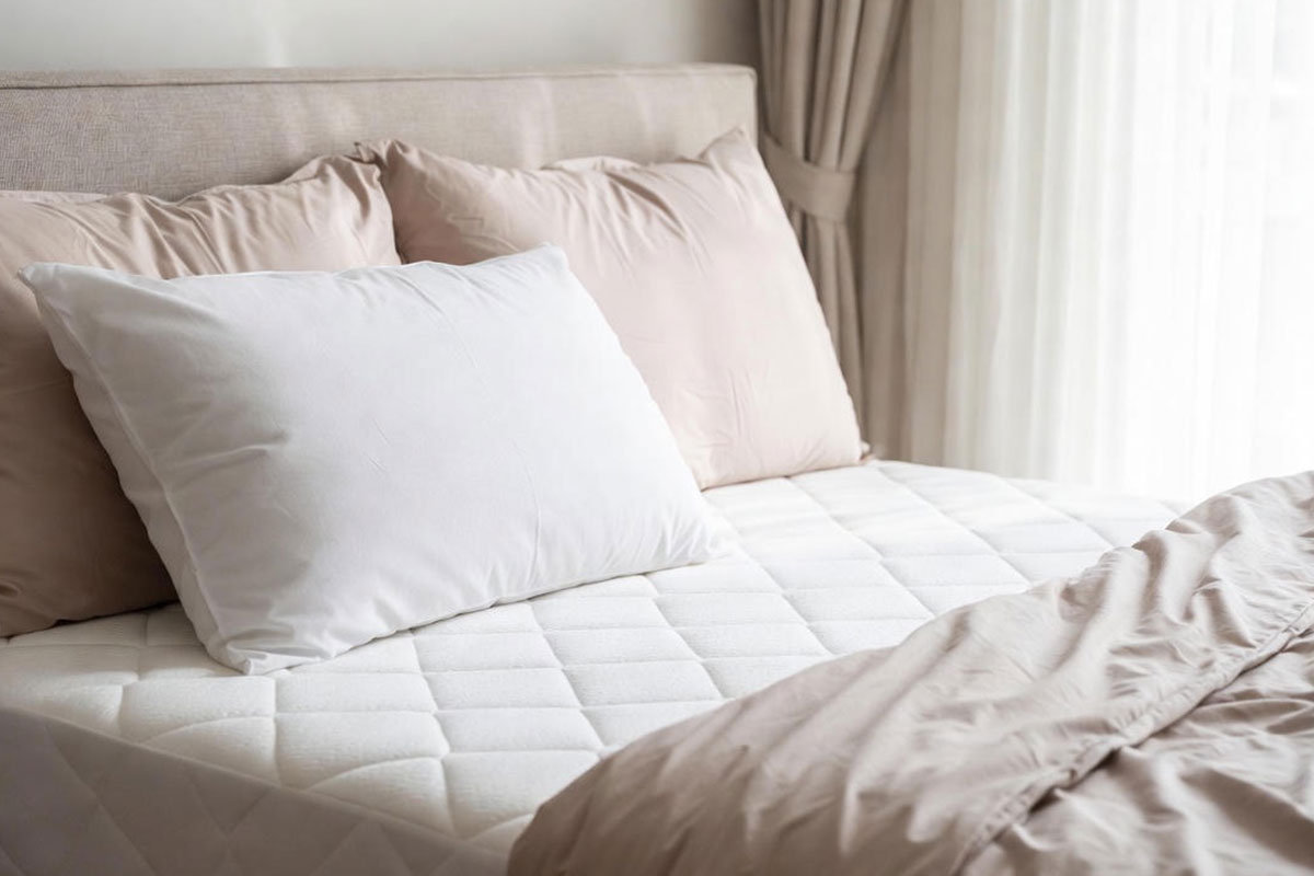 پاک کردن لکه تشک در منزل