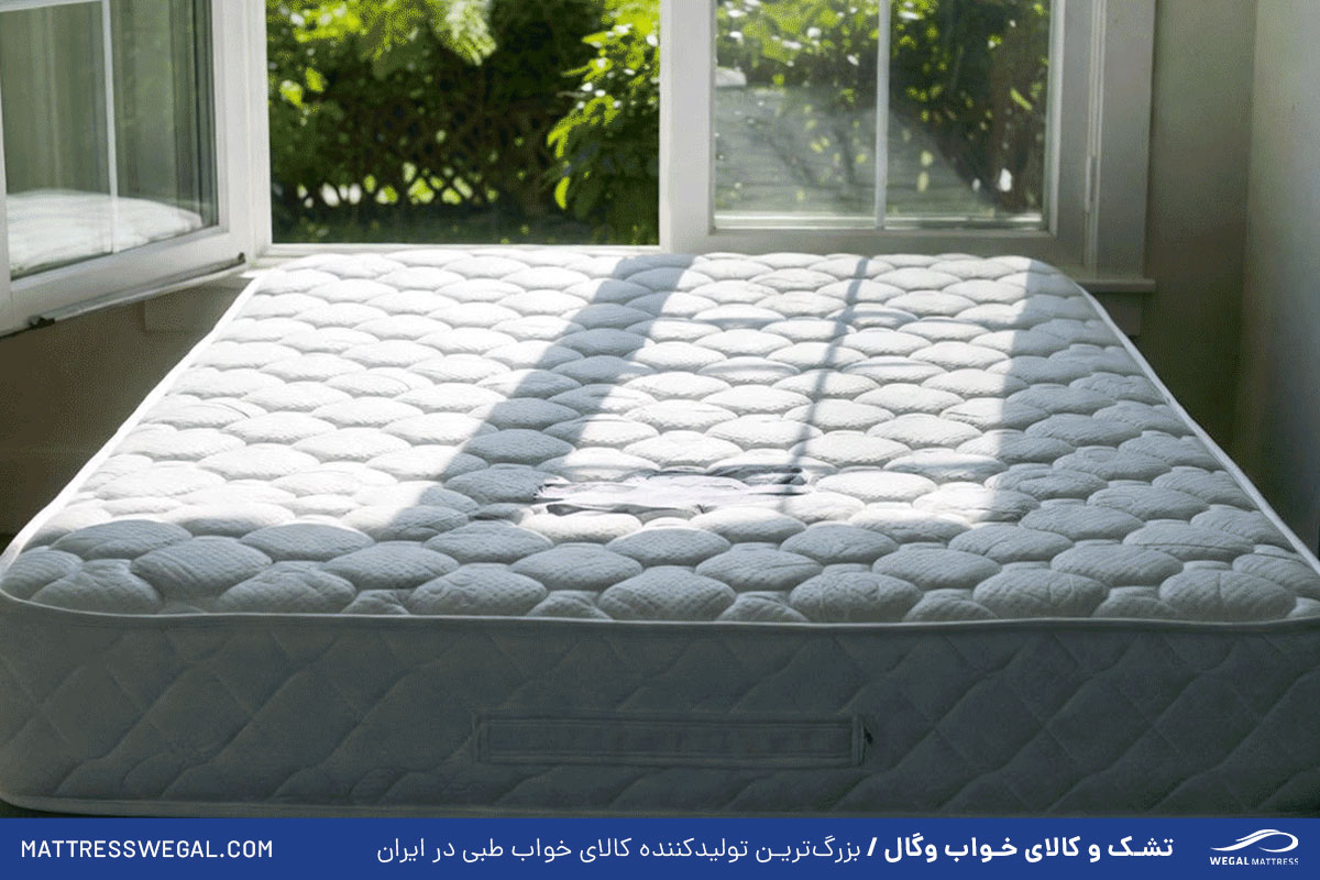 تمیز کردن لکه ادرار از تشک