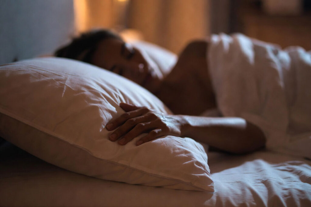 بهترین پوزیشن خوابیدن برای شکستگی دنده ها